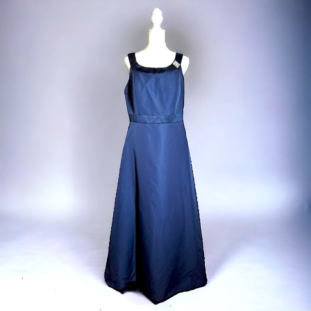 David’s Bridal Navy Blue Floor Length Mother-of-the Bride/Groom Formal Dress.